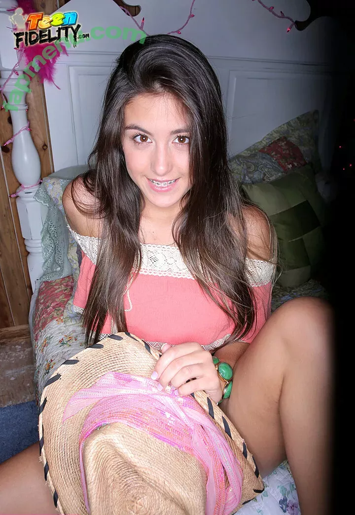 Natalie Monroe nude photo #0284 (Nataliemonroe / goIdandkisses)