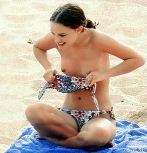 Natalie Portman / natalieportman nude photo #0470