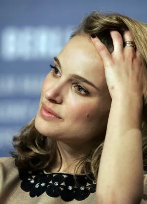 Natalie Portman / natalieportman nude photo #1599