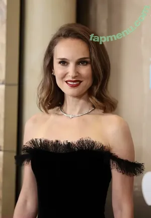 Natalie Portman / natalieportman nude photo #2257