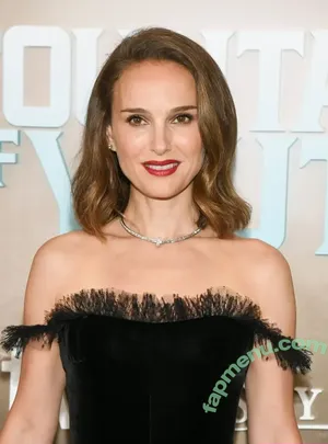Natalie Portman / natalieportman nude photo #2278
