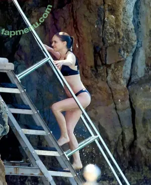 Natalie Portman / natalieportman nude photo #2306
