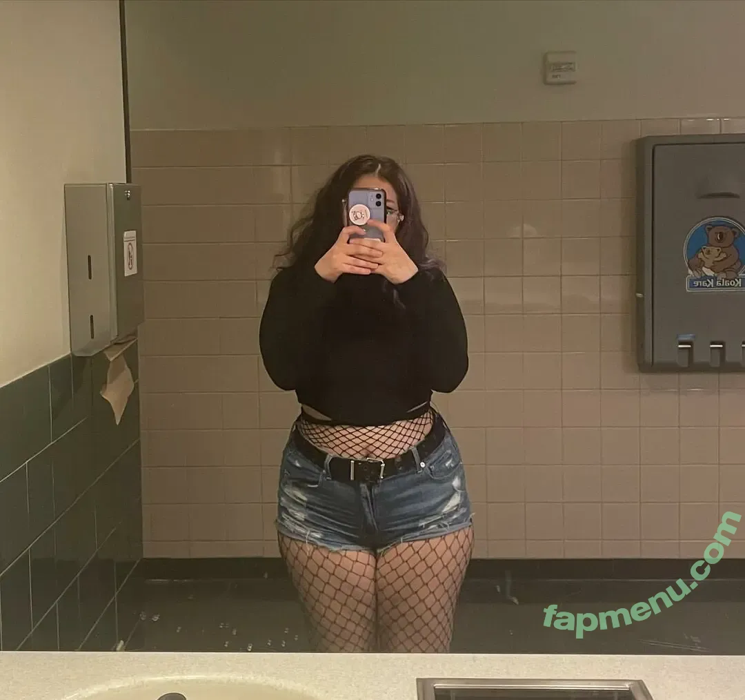 Natalie Renee Fitzgerald nude photo #0019 (gothiccmamii27 / gothiccmamii97)
