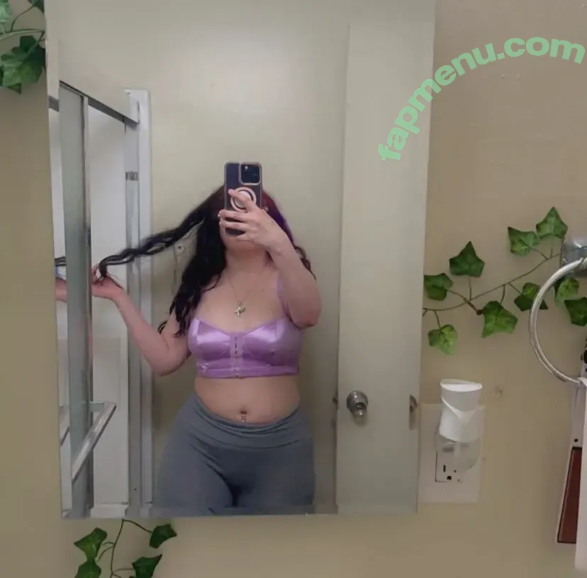 Natalie Renee Fitzgerald nude photo #0026 (gothiccmamii27 / gothiccmamii97)