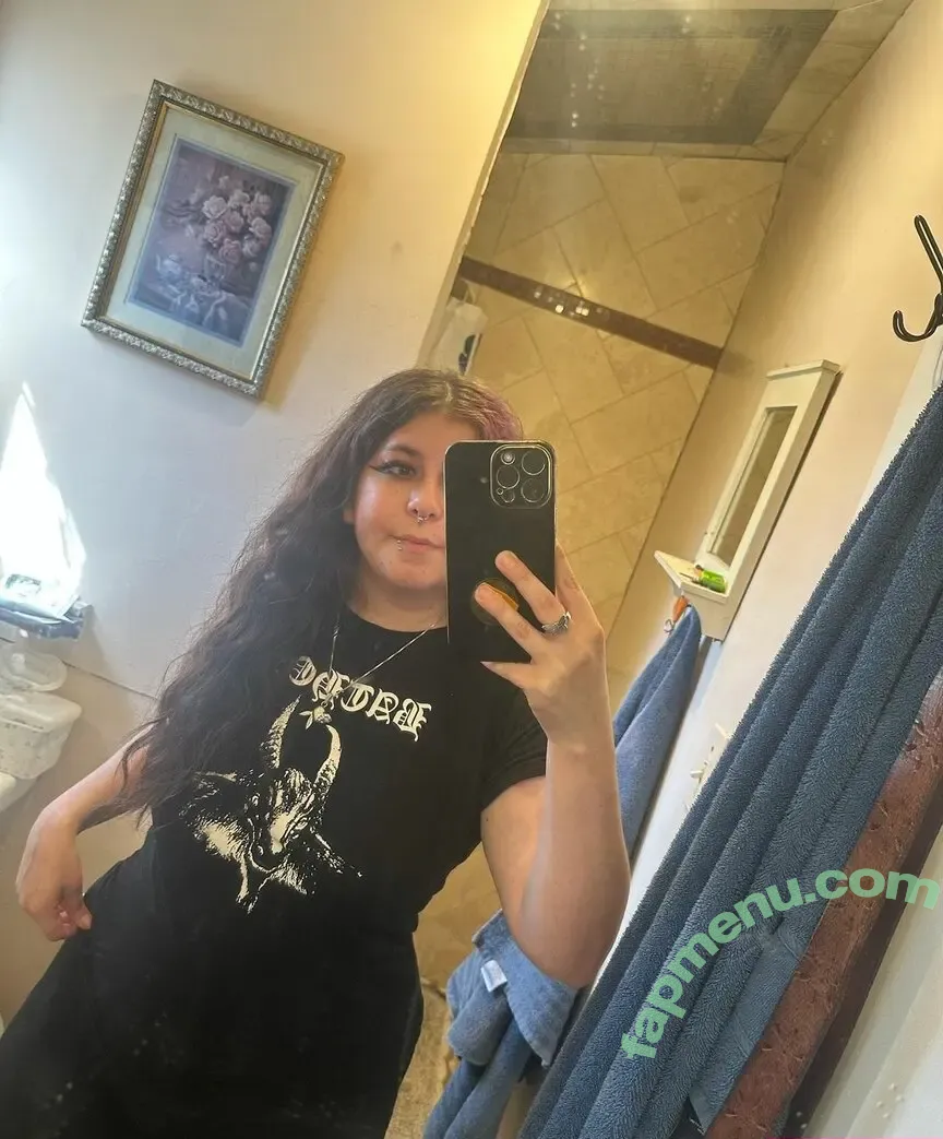 Natalie Renee Fitzgerald nude photo #0039 (gothiccmamii27 / gothiccmamii97)
