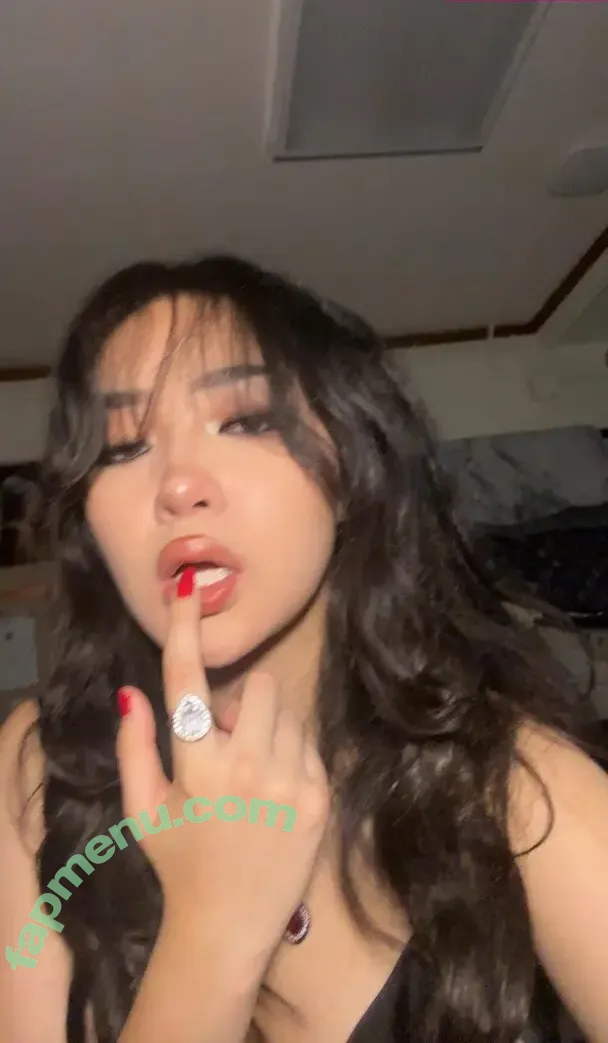 Natalie Tran nude photo #0215 (itsnatalietran)