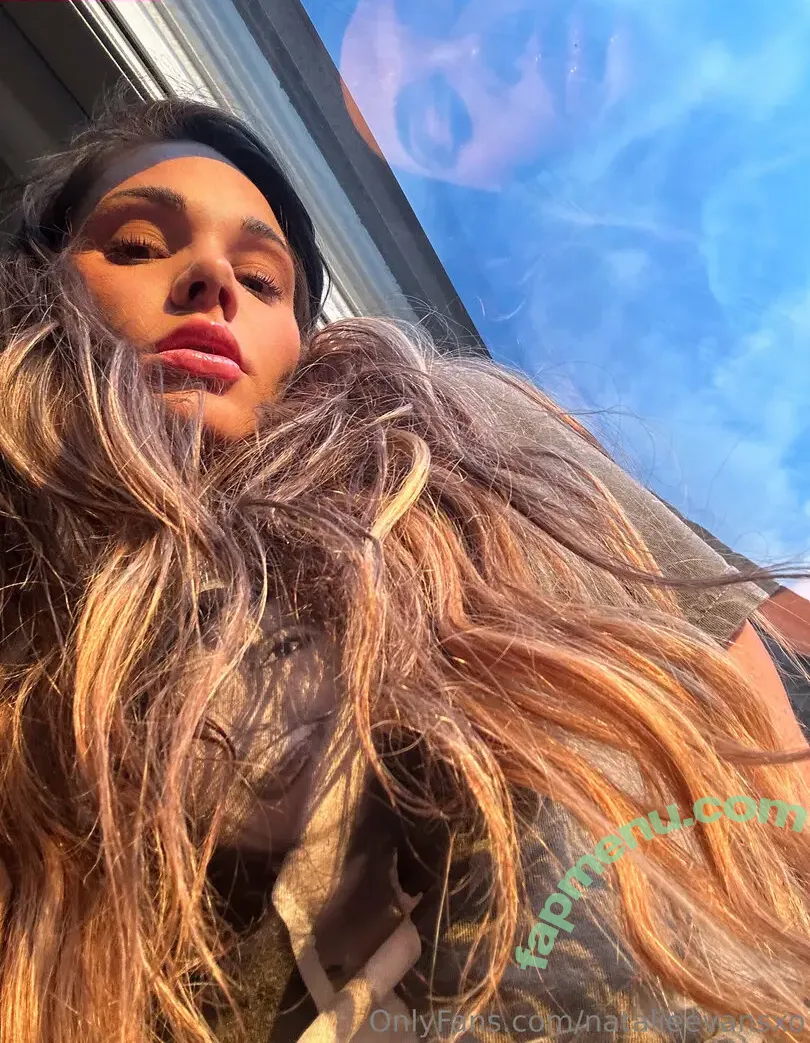 natalieevansxo nude photo #0015 (hi_its_natalie_e)