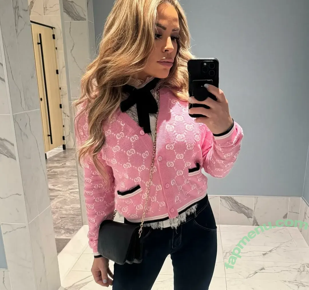 Natalya Neidhart nude photo #0104 (natalya_boat)