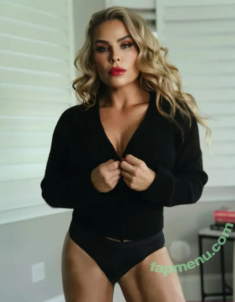 Natalya Neidhart nude photo #0218 (natalya_boat)