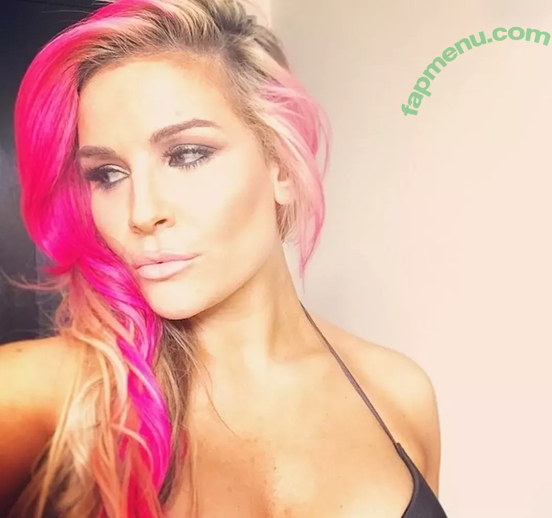 Natalya Neidhart nude photo #0561 (Wwe / jenni-neidhart / natalya_boat)