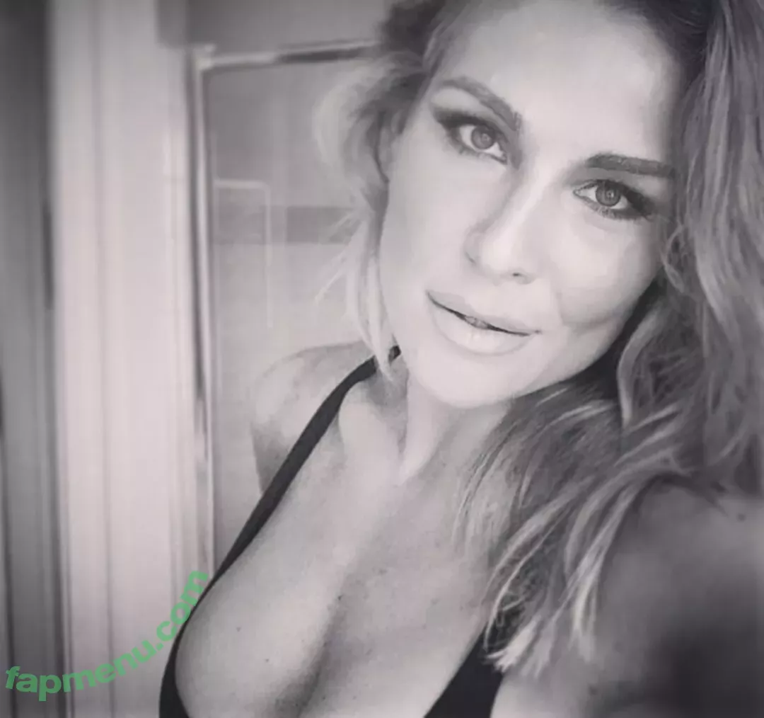 Natalya Neidhart nude photo #0562 (Wwe / jenni-neidhart / natalya_boat)