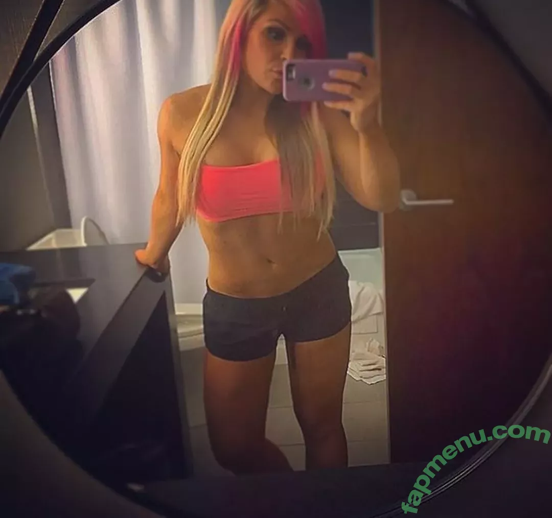 Natalya Neidhart nude photo #0585 (Wwe / jenni-neidhart / natalya_boat)