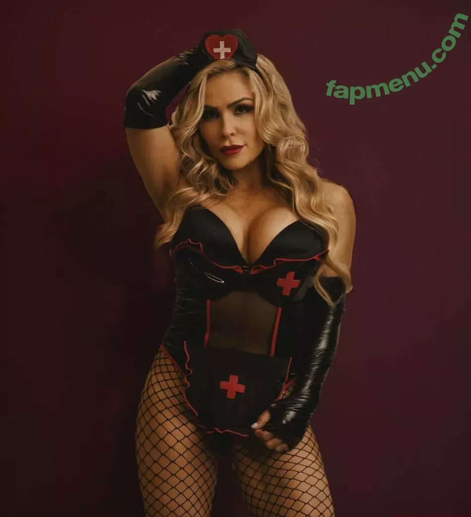 Natalya Neidhart nude photo #0800 (Wwe / jenni-neidhart / natalya_boat)