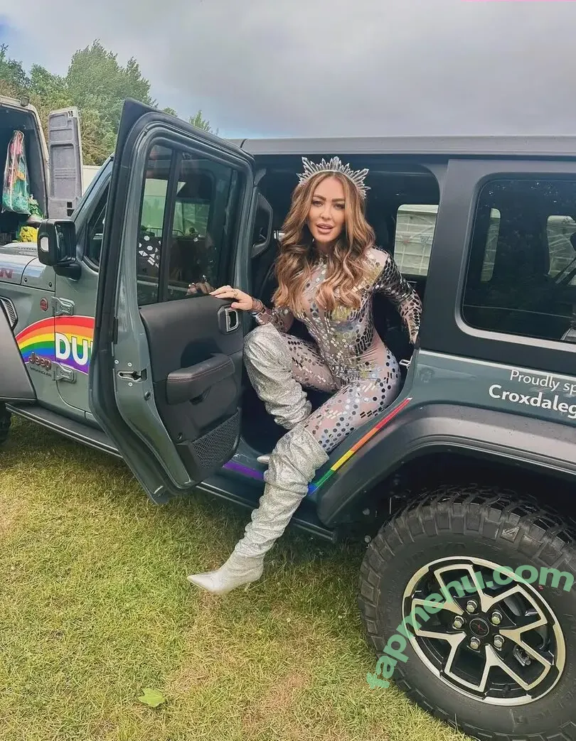 Natasha Hamilton nude photo #0294 (natashahamilton / stacyblk)