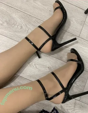 Natasha Lebedeva / F__N / lebedeva_feet / natasha.fm nude photo #0068