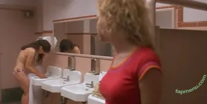 Natasha Lyonne / nlyonne nude photo #0130