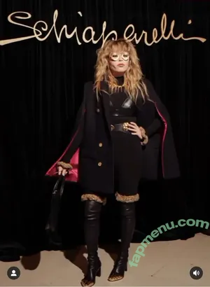 Natasha Lyonne / nlyonne nude photo #0171