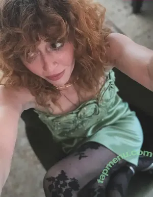 Natasha Lyonne / nlyonne nude photo #0244
