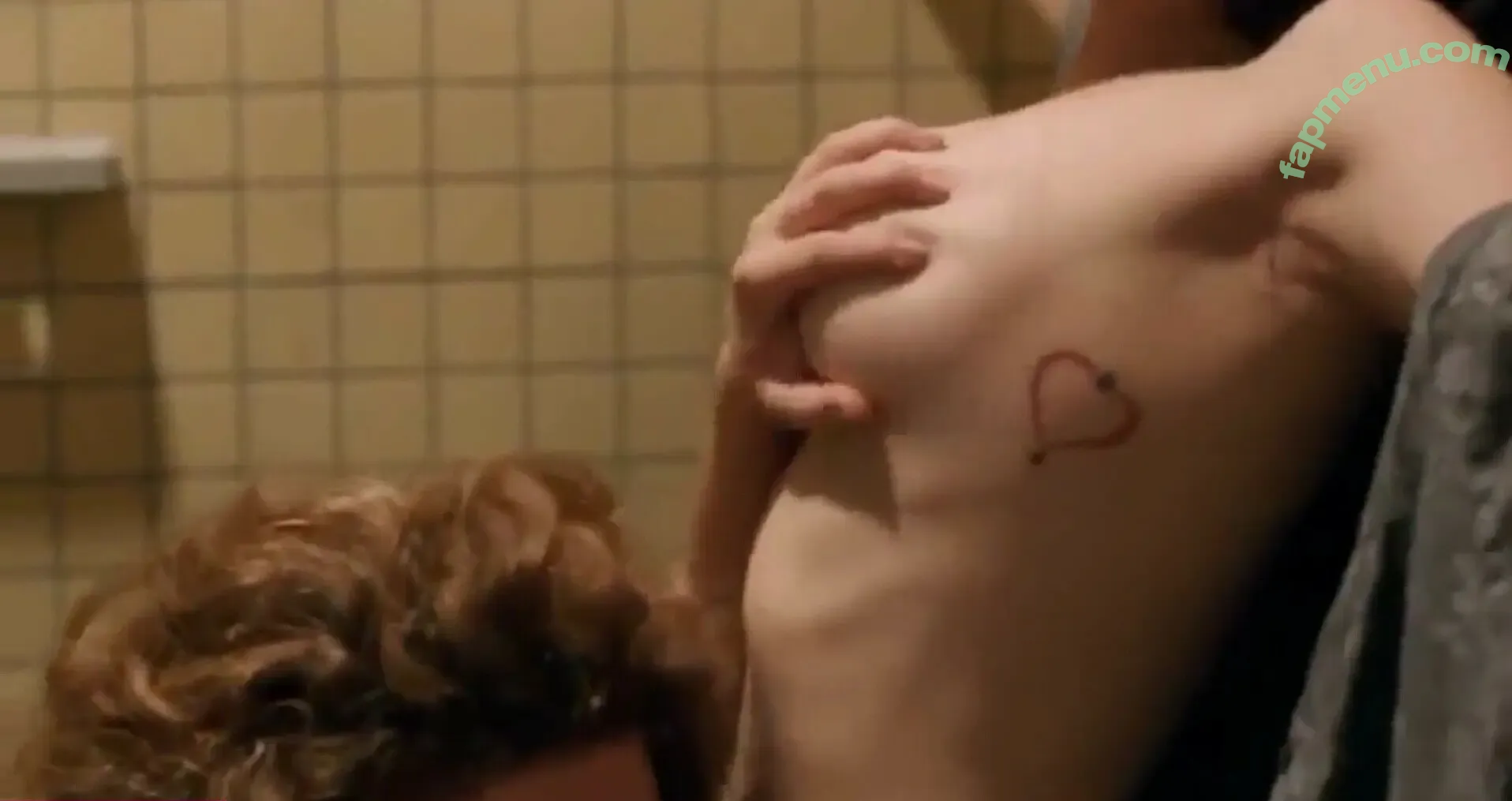Natasha Lyonne nude photo #0105 (nlyonne)