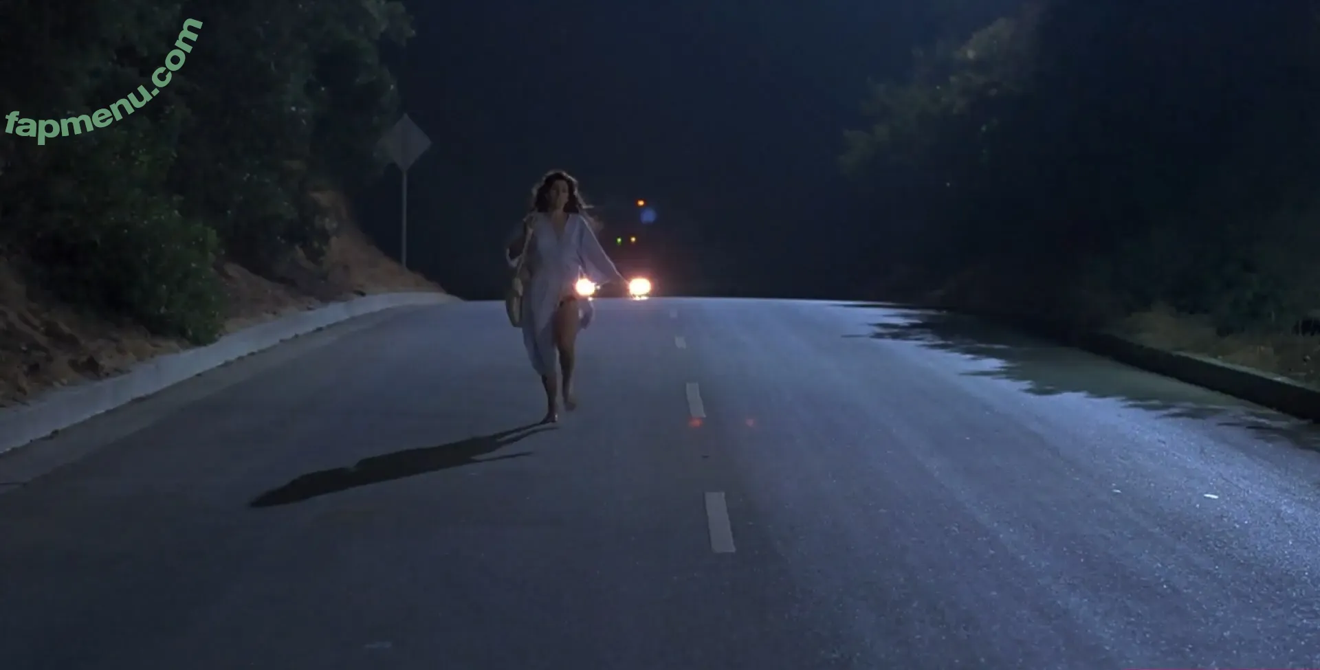 Natasha Lyonne nude photo #0112 (nlyonne)