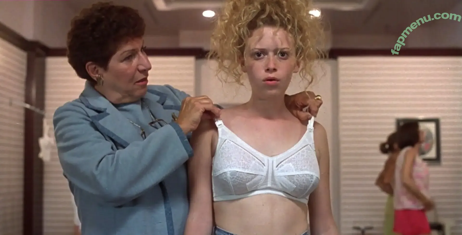 Natasha Lyonne nude photo #0137 (nlyonne)