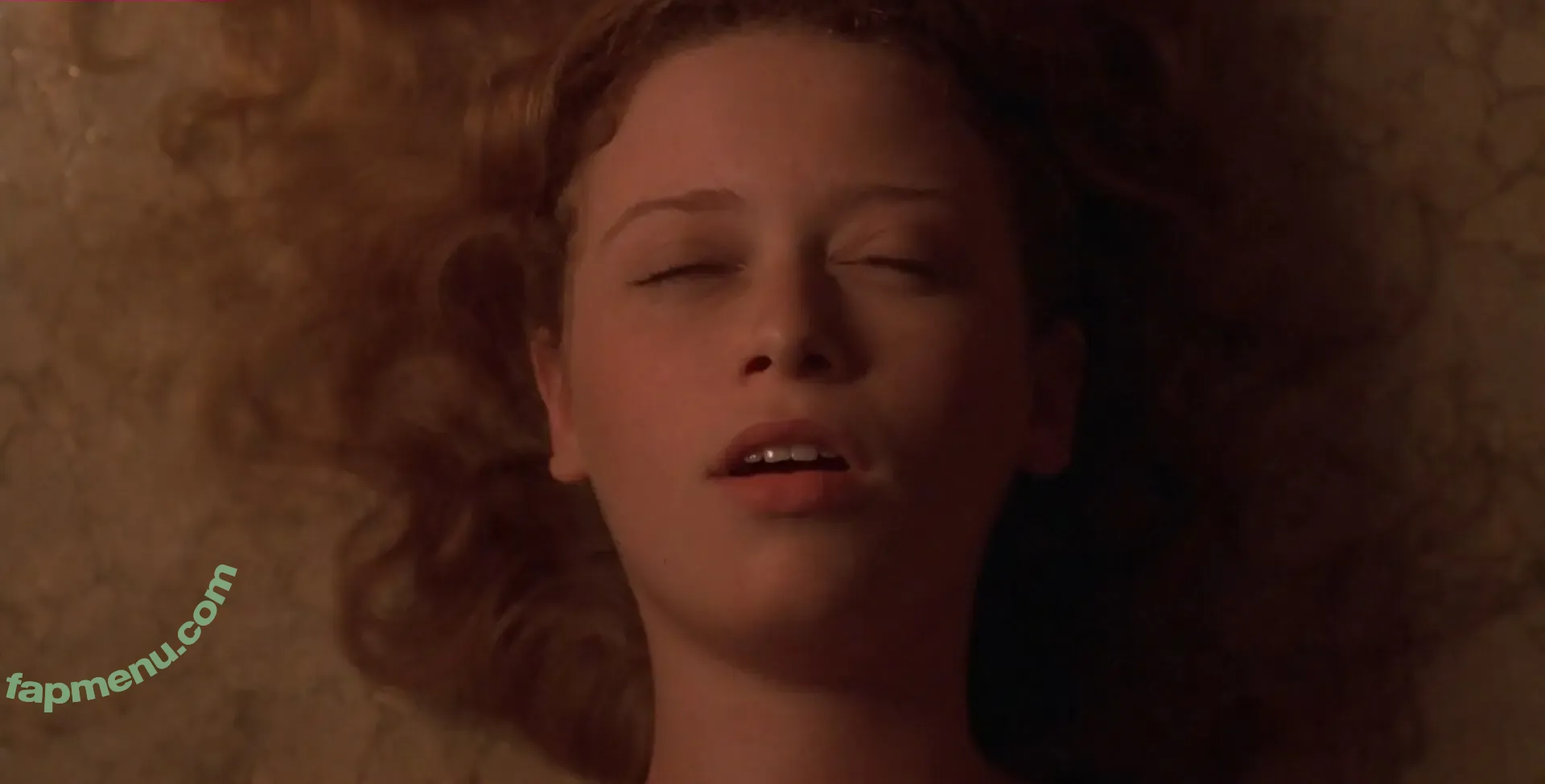 Natasha Lyonne nude photo #0146 (nlyonne)