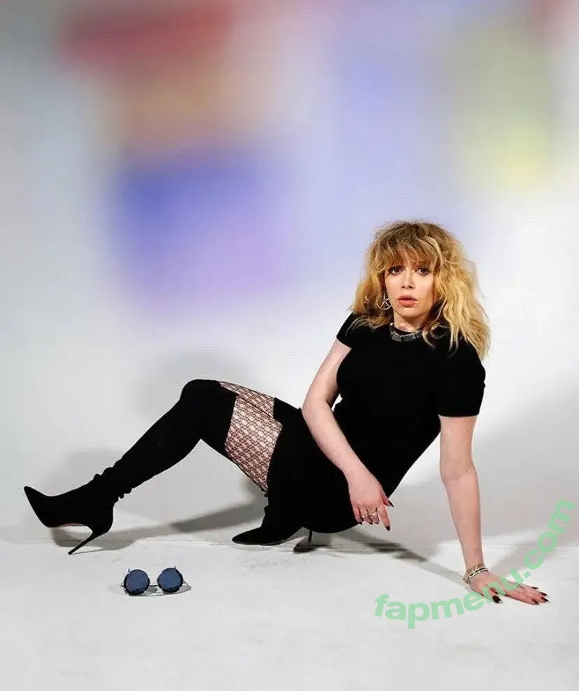 Natasha Lyonne nude photo #0167 (nlyonne)