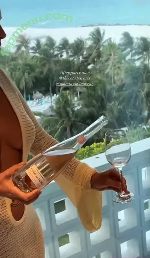 Natasha Oakley / tashoakley nude photo #0695