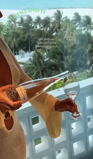 Natasha Oakley / tashoakley nude photo #0702