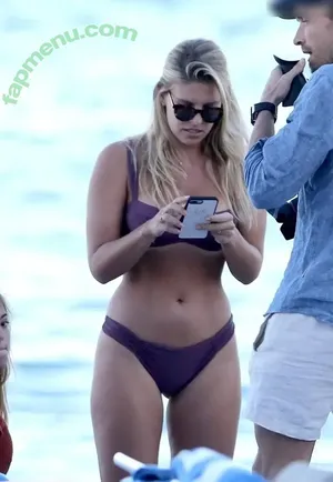 Natasha Oakley / tashoakley nude photo #0737