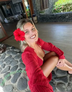 Natasha Oakley / tashoakley nude photo #0990