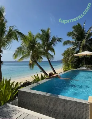 Natasha Oakley / tashoakley nude photo #0993