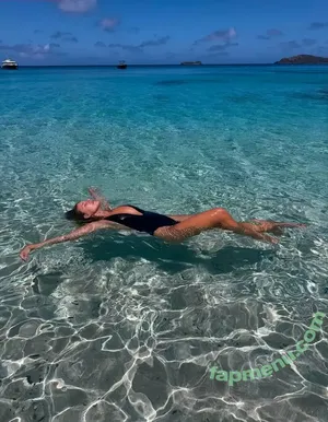 Natasha Oakley / tashoakley nude photo #0997