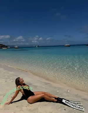 Natasha Oakley / tashoakley nude photo #0999