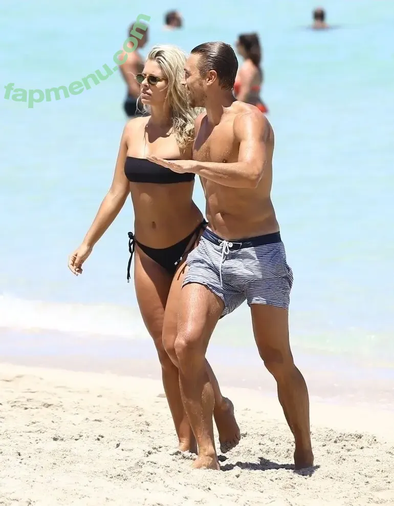 Natasha Oakley nude photo #0587 (NatashaOakleyFan / Tashoakley)