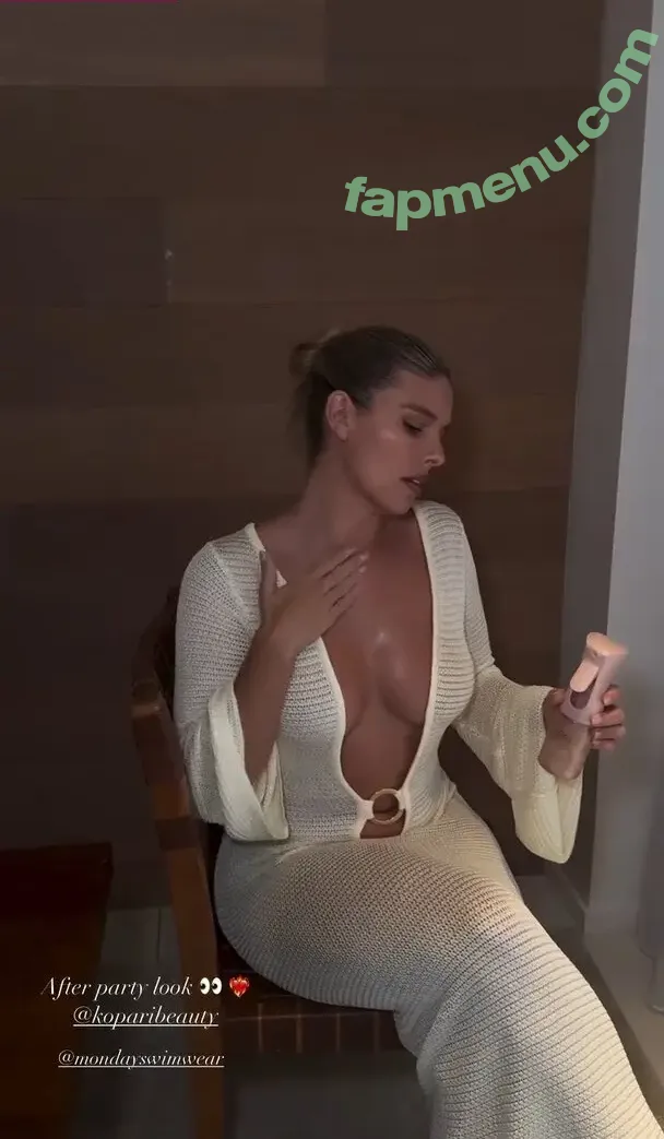 Natasha Oakley nude photo #0696 (tashoakley)