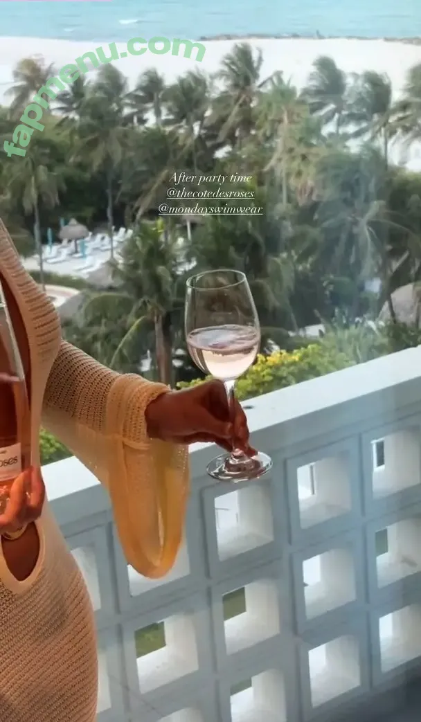 Natasha Oakley nude photo #0703 (tashoakley)