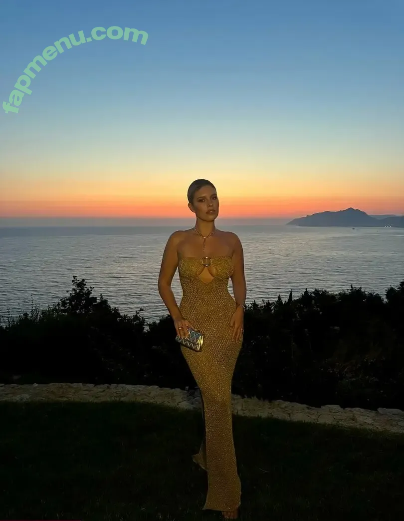 Natasha Oakley nude photo #0770 (tashoakley)