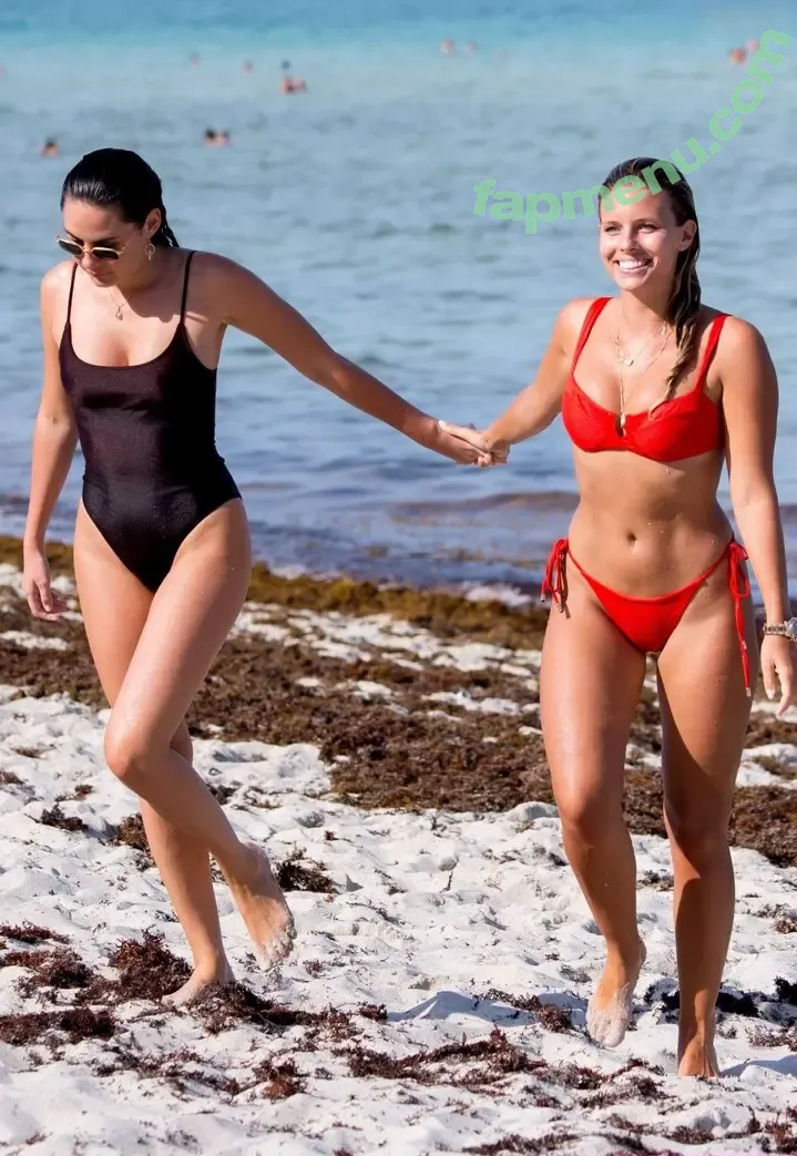 Natasha Oakley nude photo #0810 (tashoakley)