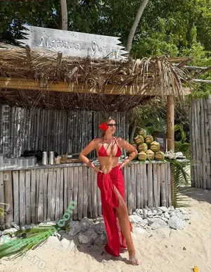 Natasha Oakley / NatashaOakleyFan / Tashoakley nude photo #1025