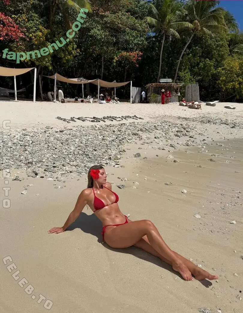 Natasha Oakley nude photo #1022 (NatashaOakleyFan / Tashoakley)