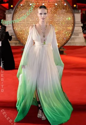 Natasha Poly / NatashaPolyOFFICIAL / natashapoly / poly_natasha nude photo #0228