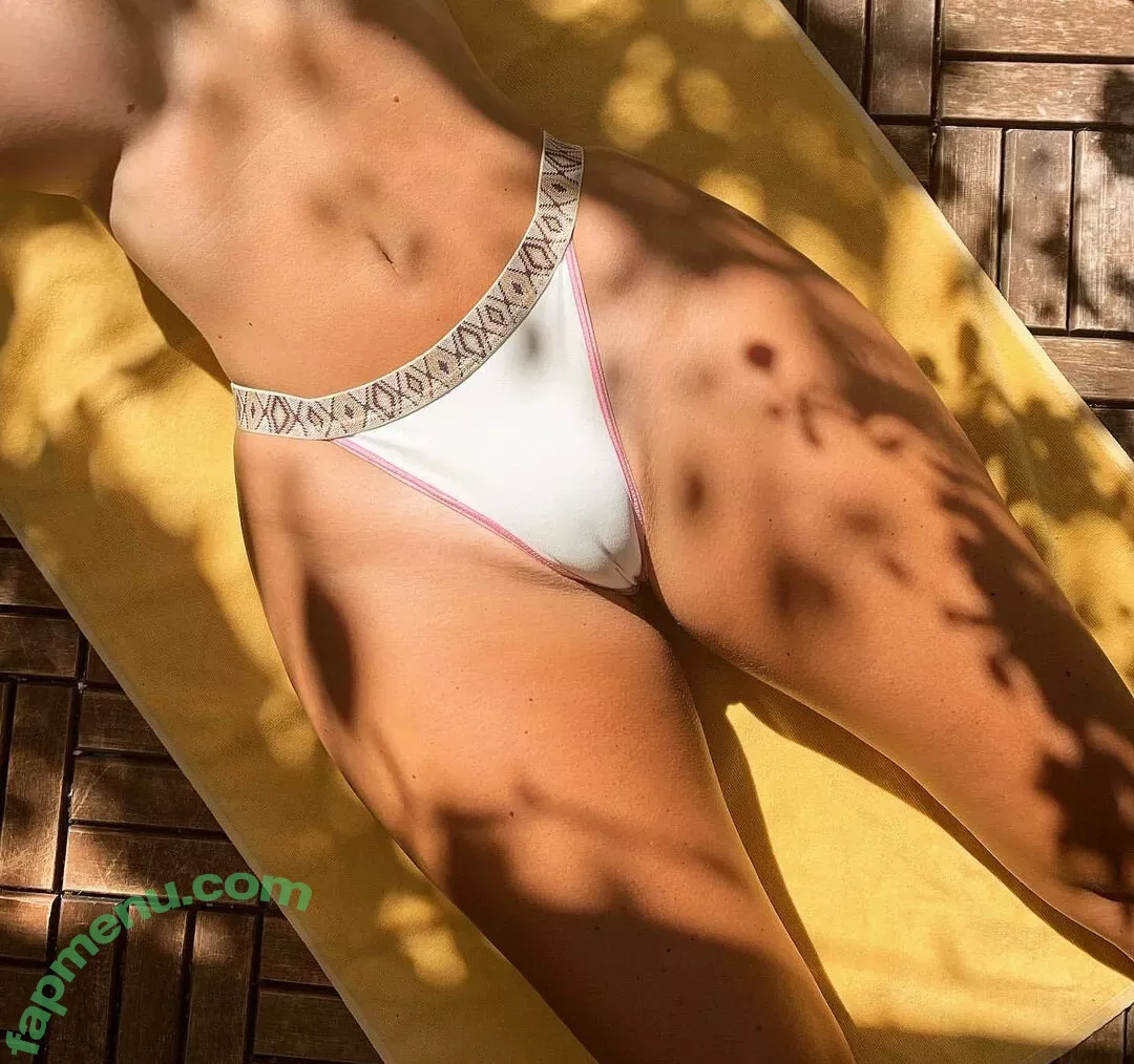 Natasha Thomsen nude photo #0141 (Natashakt7 / natasha_k_t)