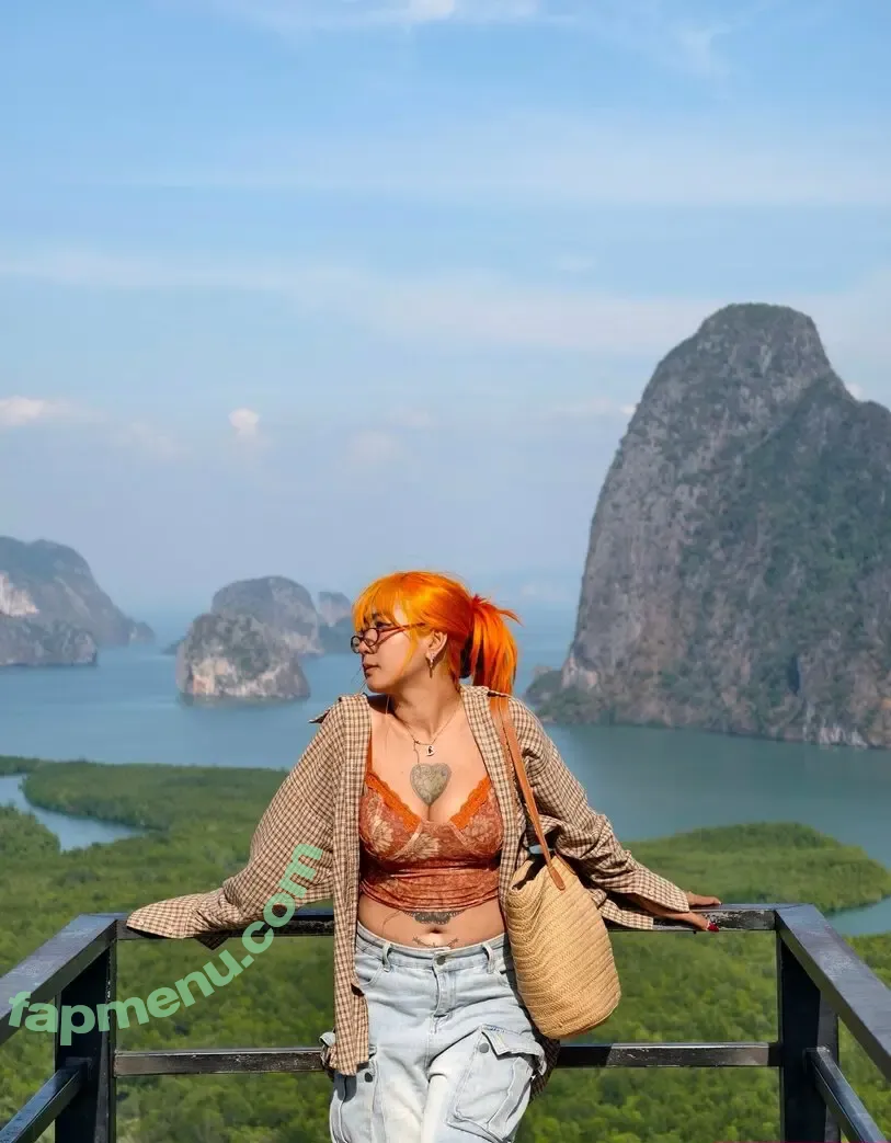 natashathebaddestxo nude photo #0006 (natashathebaddestxo)