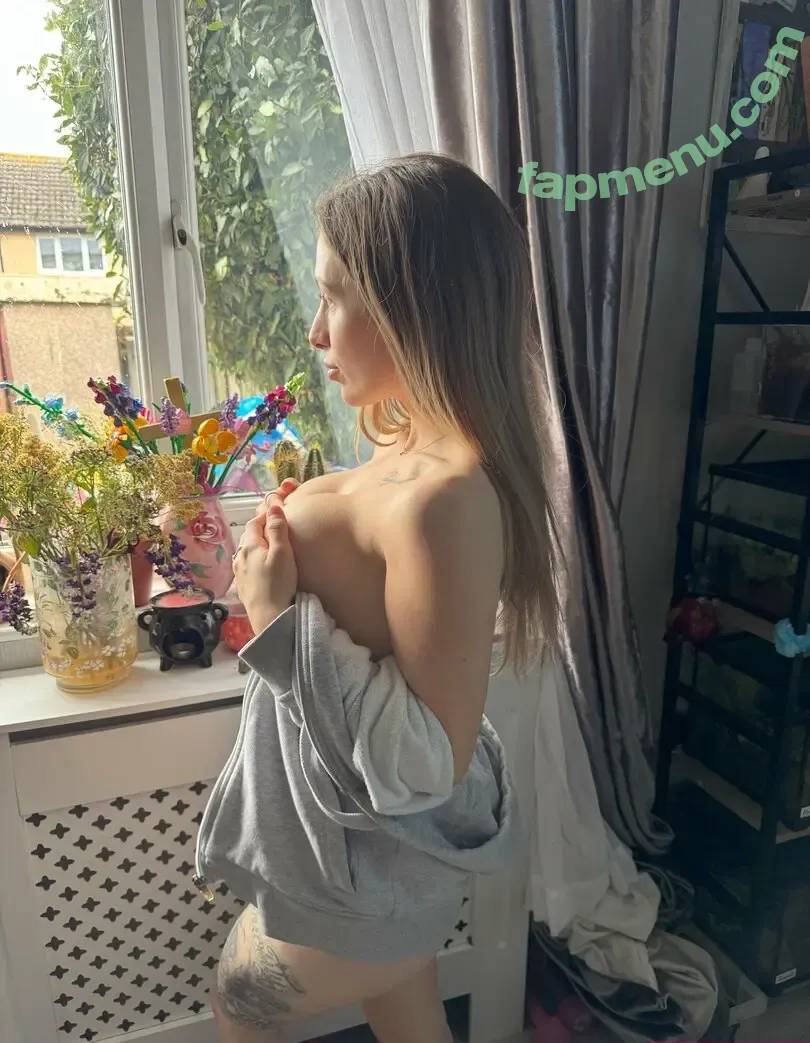 natashatosini nude photo #0031 (natashatosini)