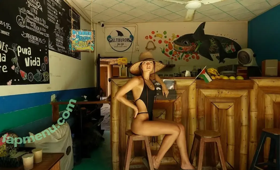 Nathalia Llinas nude photo #0031 (Zambrano / nathaliallinas)