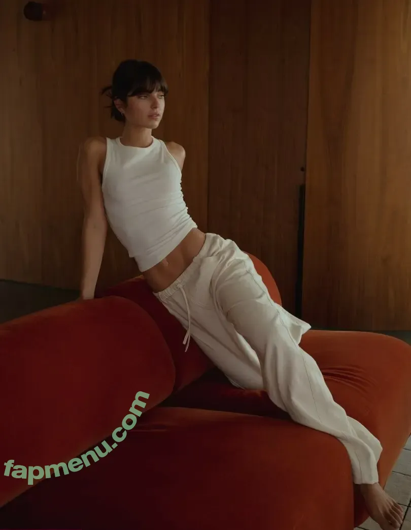 Nathalia Llinas nude photo #0046 (Zambrano / nathaliallinas)