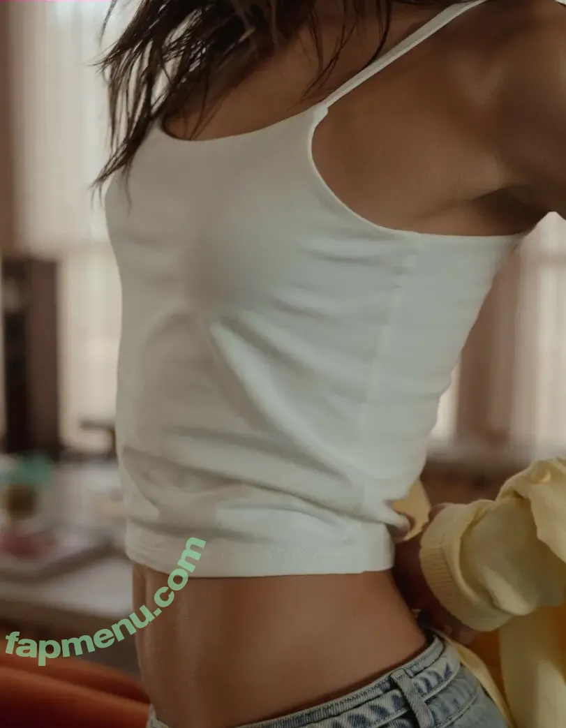 Nathalia Llinas nude photo #0050 (Zambrano / nathaliallinas)