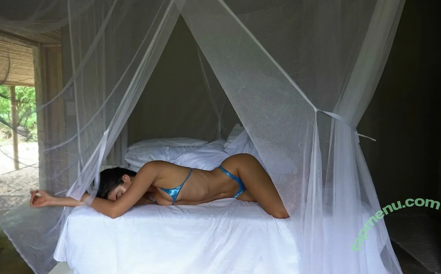 Nathalia Llinas nude photo #0069 (nathaliallinas / nathyllinas)