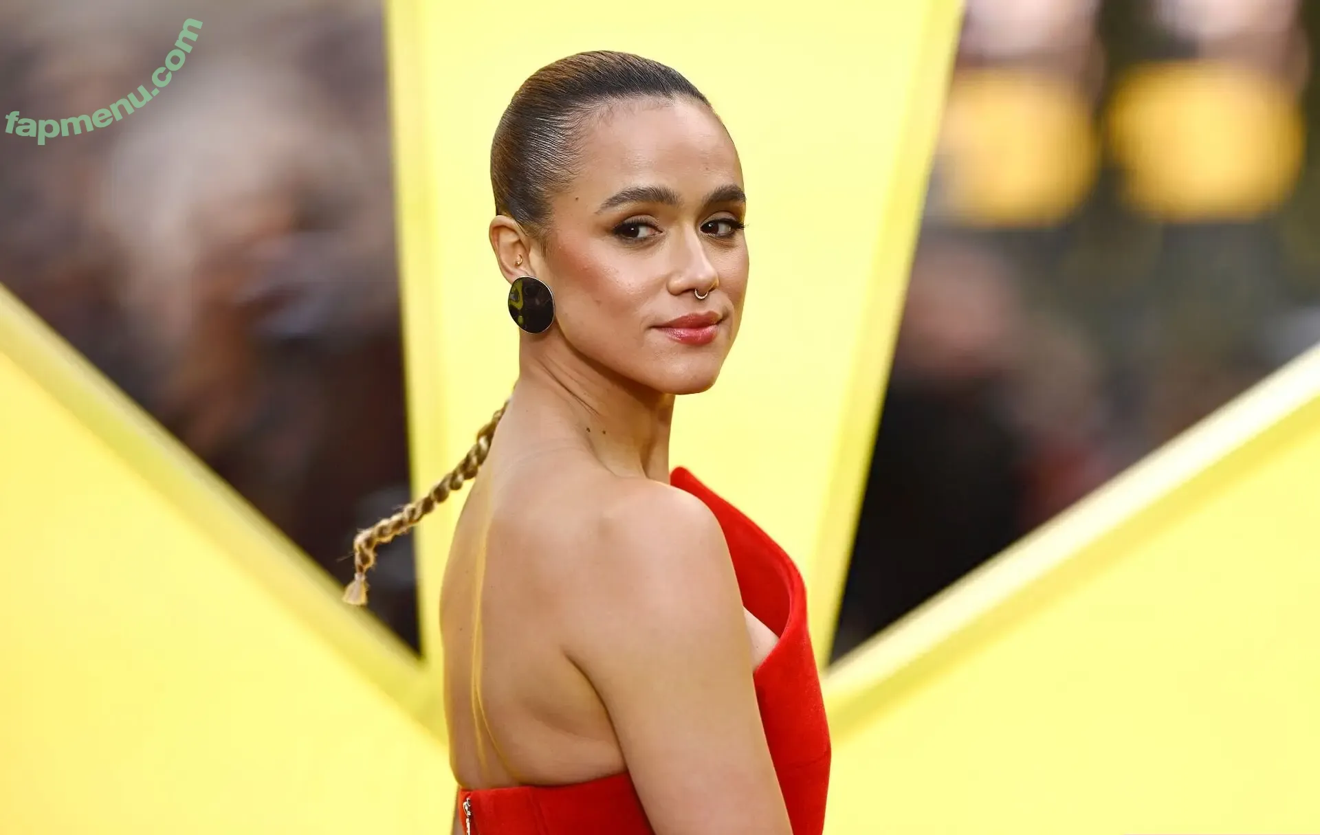 Nathalie Emmanuel nude photo #0645 (missnemmanuel / nathalieemmanuel)